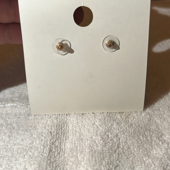 New yellow earrings. - Picture 4 of 5